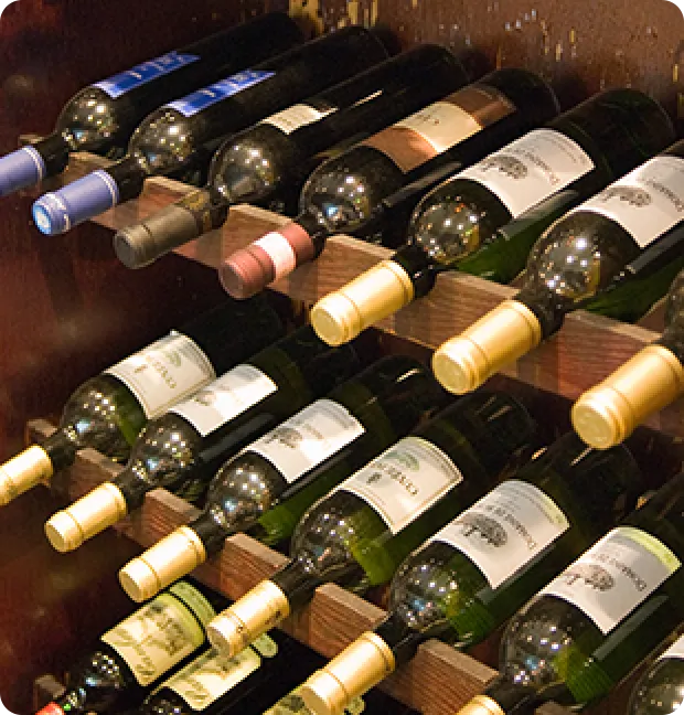 ワインが収納されたワインラック。