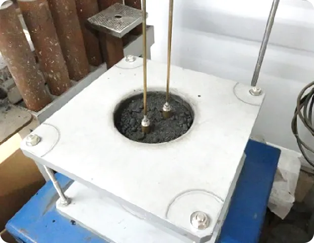 液状化物質運送許容水分値測定の様子2